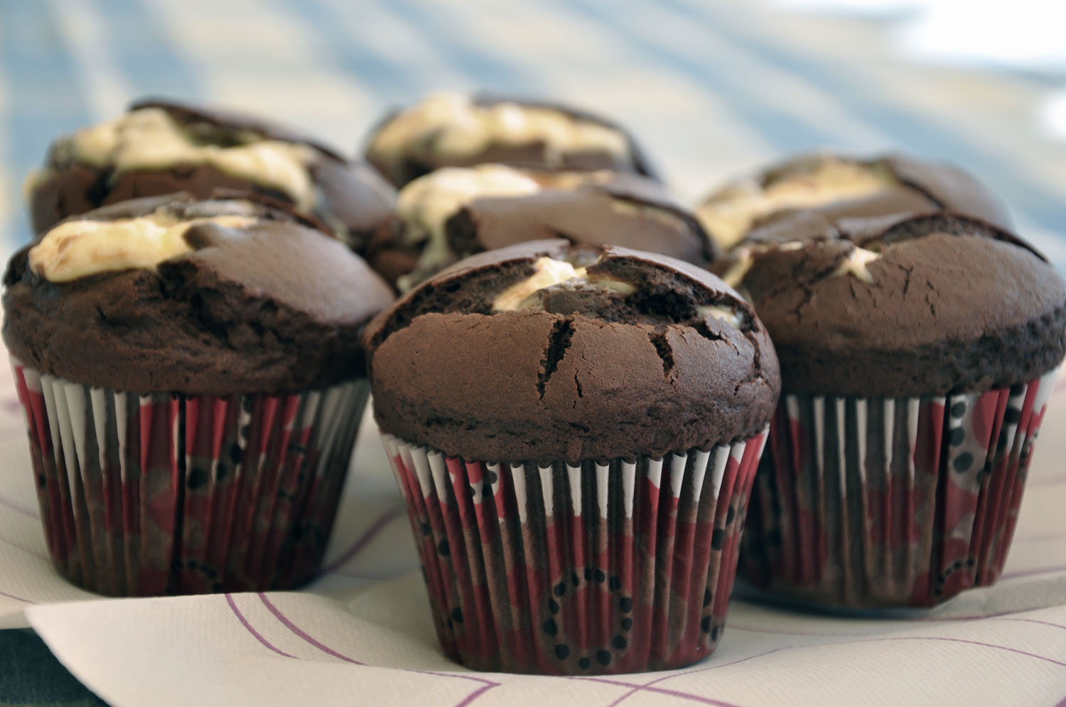 Hecho En Casa Muffins De Chocolate Rellenos De Mascarpone