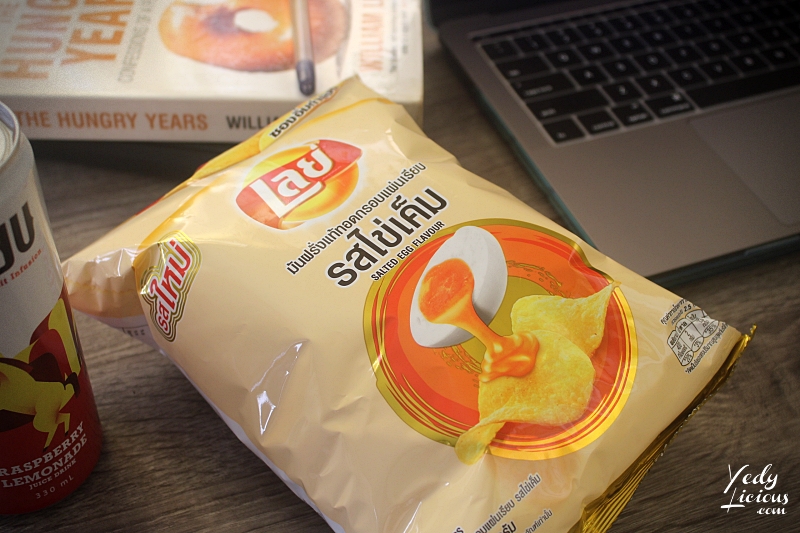 Lay's Salted Egg Potato Chips [Blog Review + YouTube Video