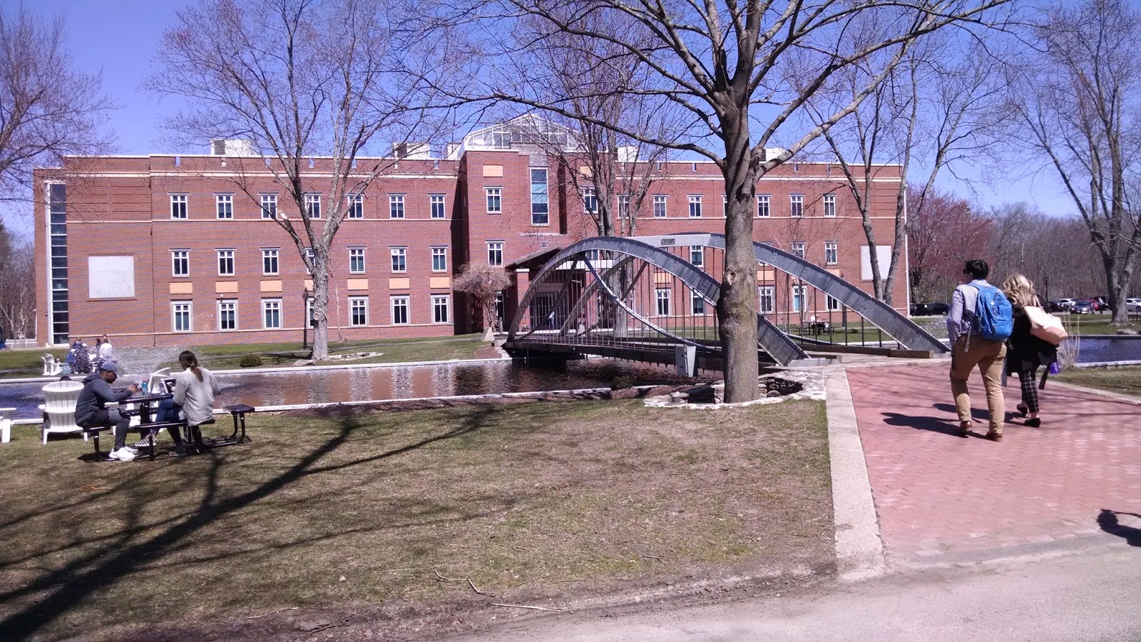 Tour college: Merrimack College