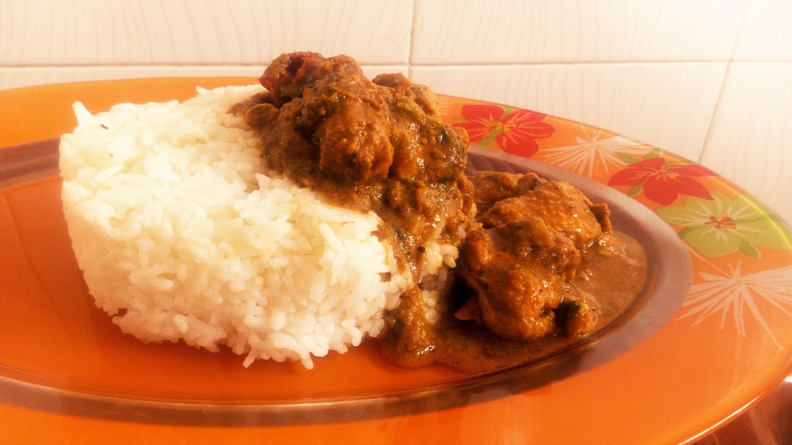 KARAIKUDI CHICKEN KUZHAMBU / CHICKEN GRAVY