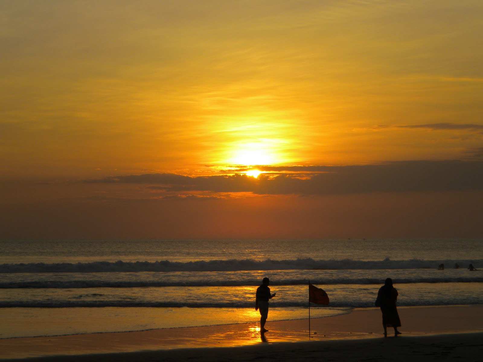 Foto foto Perjalanan Sunset di Pantai  Kuta Legian