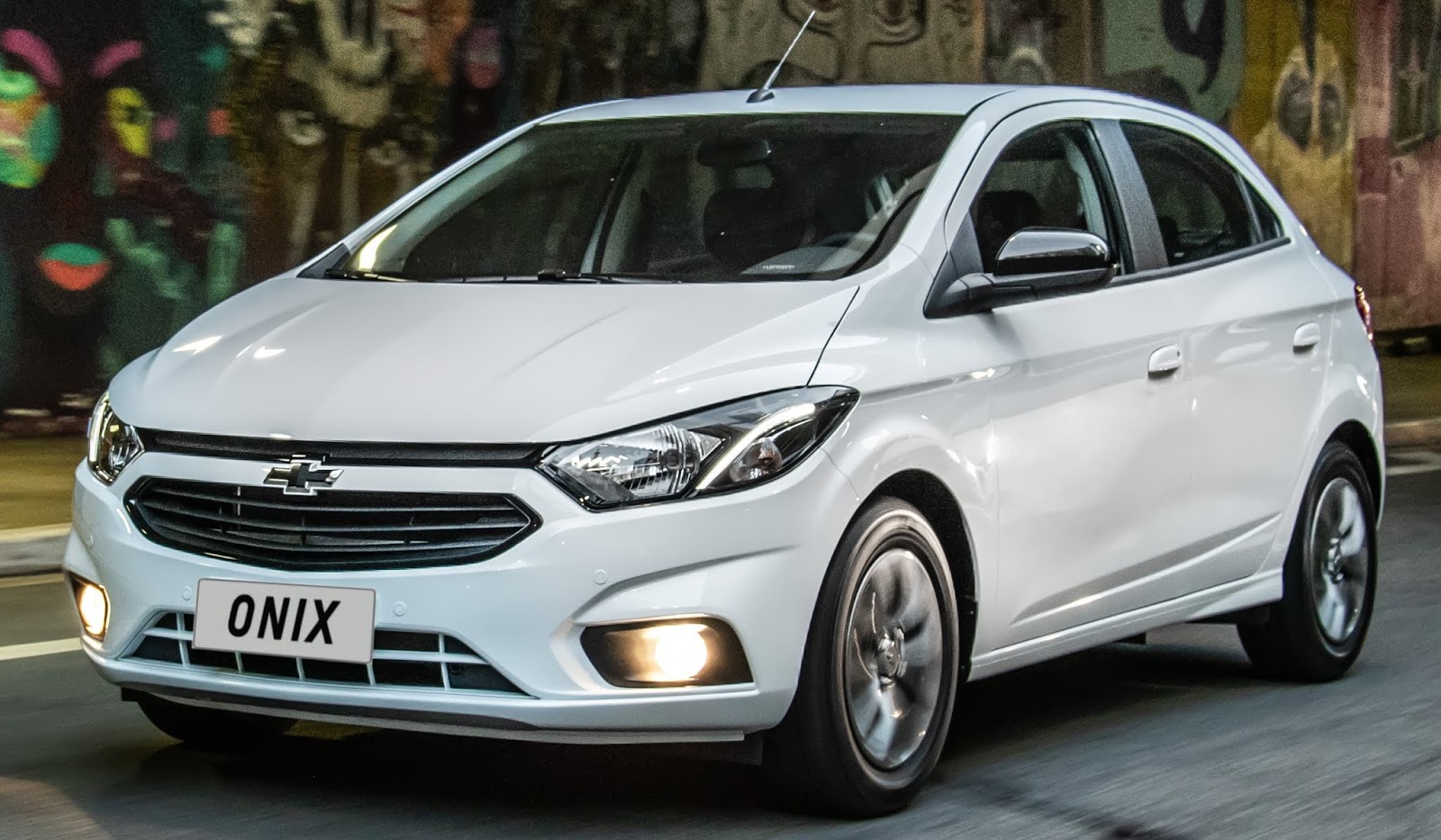 Chevrolet Onix Joy finalmente é reestilizado na linha 2020