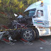 Automovilista fallece prensado en choque de su unidad contra tráiler