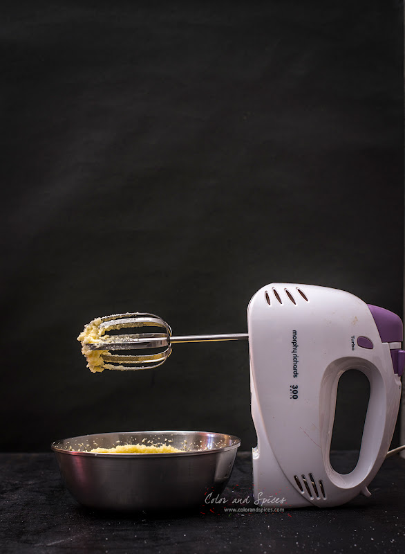 Color and Spices How to make a simple vanilla cake...