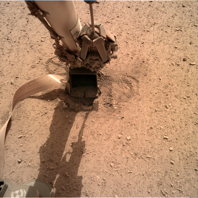 Mars Surafce Image Taken by Insight Rover
