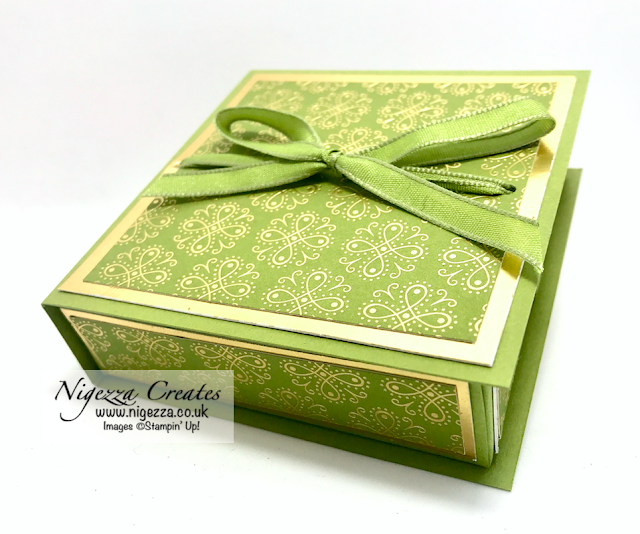 Nigezza Creates with Stampin' Up! Ornate Garden DSP a Book style gift box with decorative inside