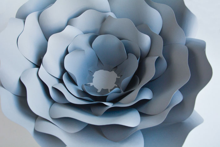 DIY: Cómo hacer flores gigantes de papel - Dibujos de Colores