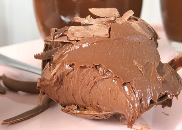Mousse de chocolate no liquidificador - 3 ingredientes