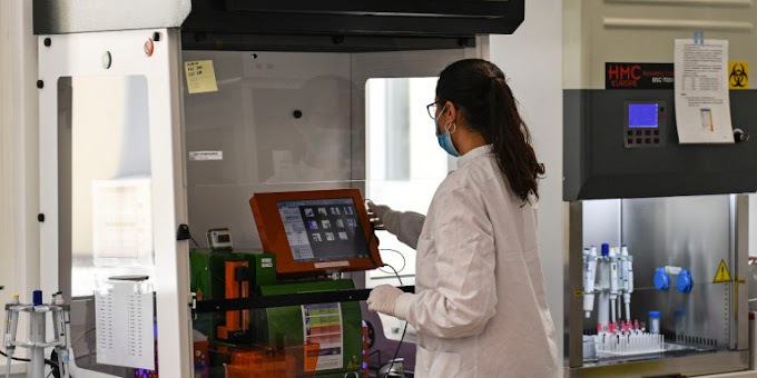  Κορωνοϊός-Γερμανία: Ξεπέρασαν τους 8.000 οι νεκροί από την πανδημία  