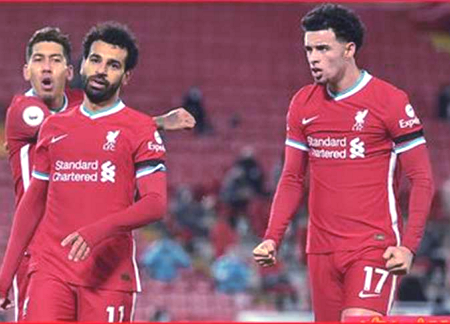 نجم اليونايتد السابق يتحدث عن مستقيل محمد صلاح مع ليفربول