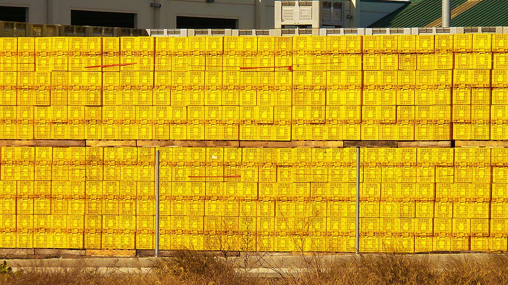 Amarillo, -color prohibido- en España