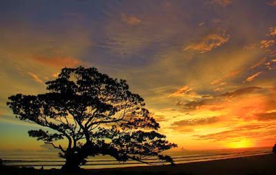 [Image: Senja+di+pantai+Pok+Tunggal.JPG]
