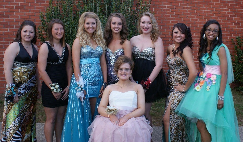 Features Hermitage High School Prom Photos