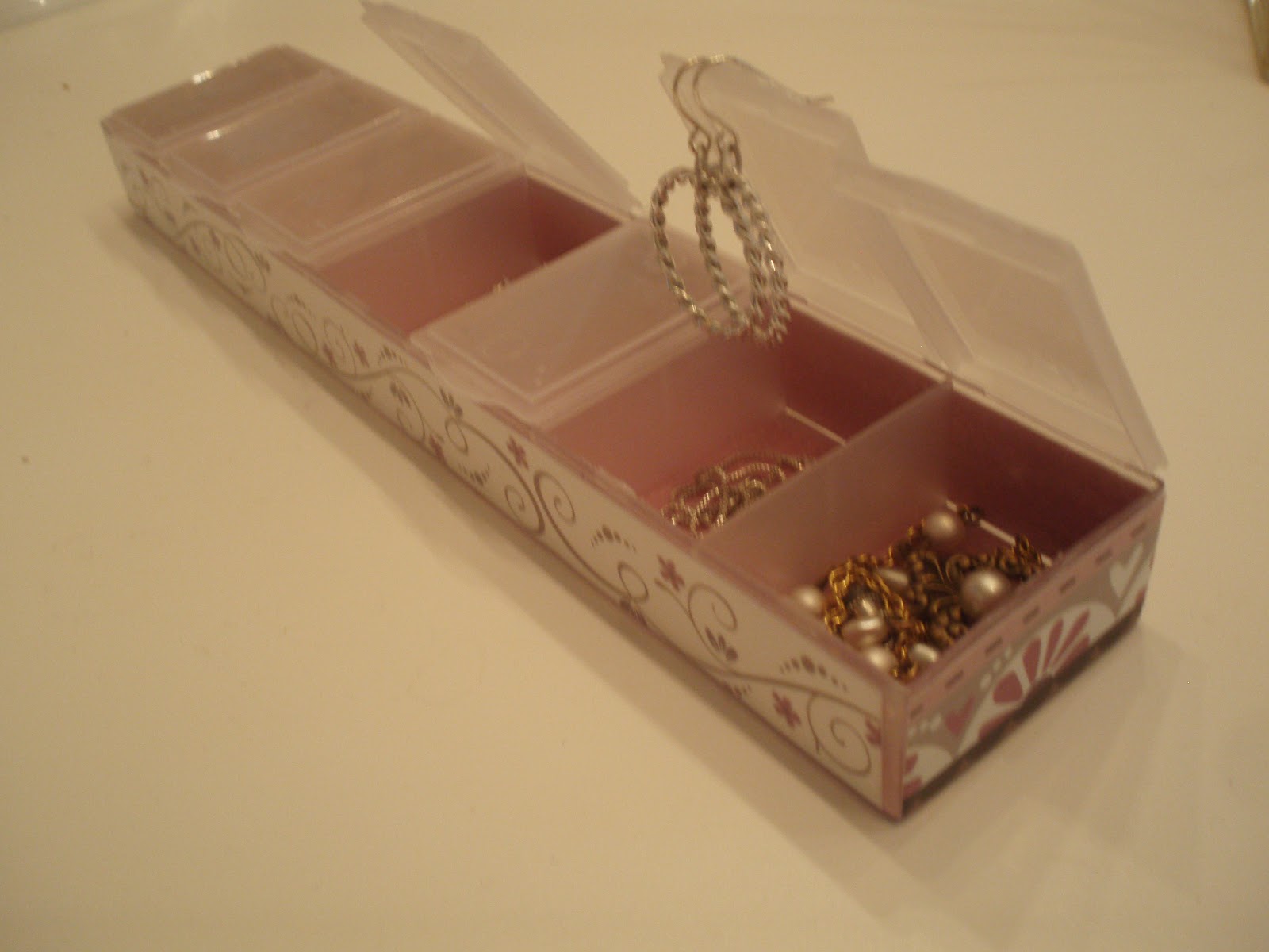Love2Dream, Do You?: Jewelry Holder