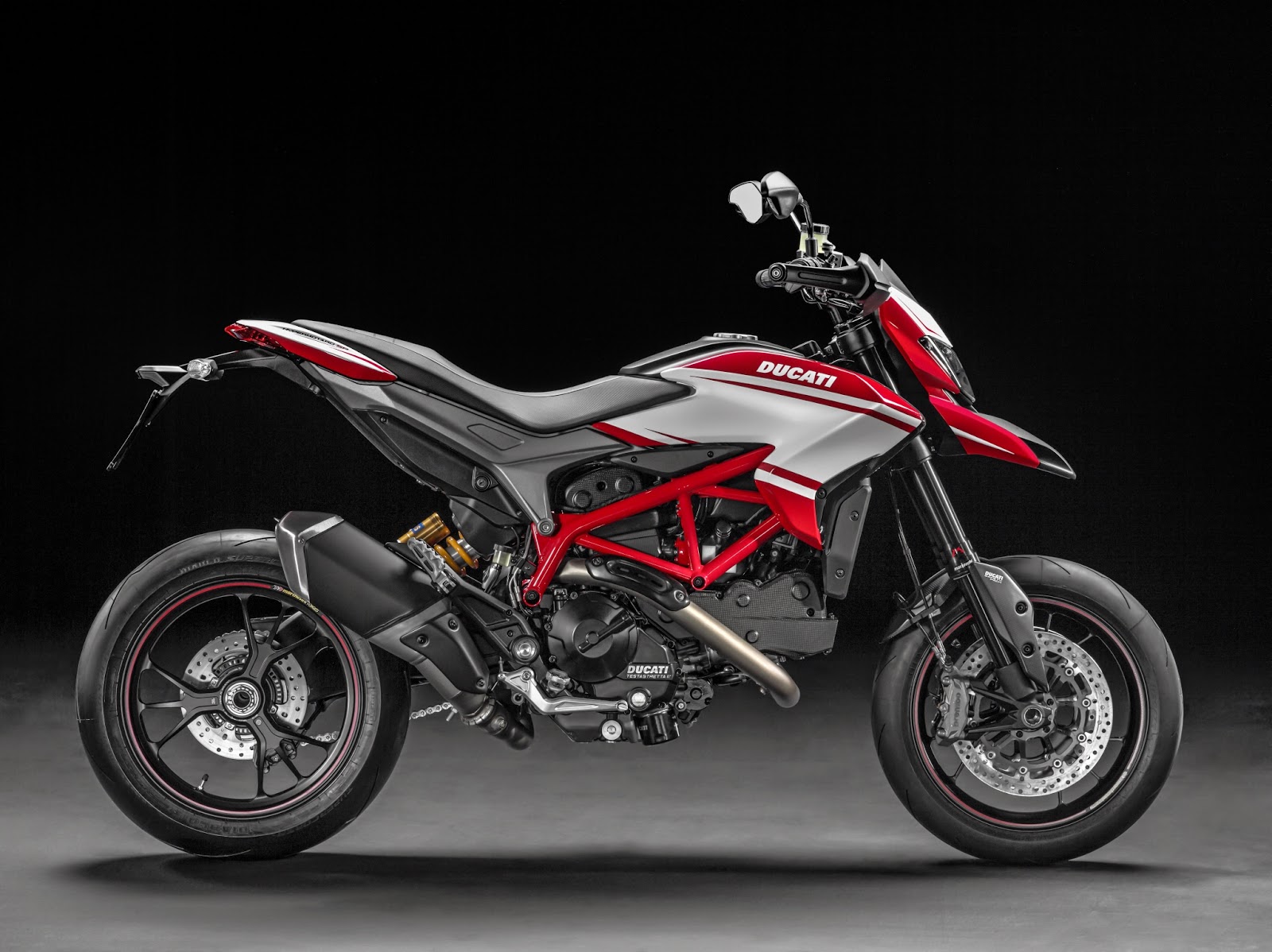 Super Bike Dreamers: 2015 Ducati Hypermotard SP