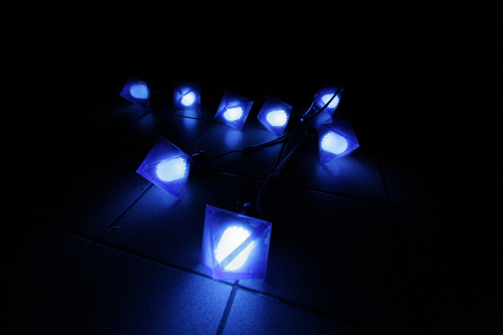 Megan's Blog: 燈具設計@Boring Light