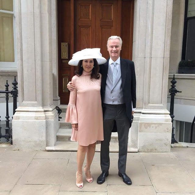 Ibu kartika soekarno dan suaminya