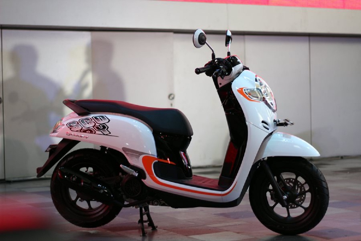 67 Modifikasi Scoopy Putih 2018 Terbaru Dan Terlengkap