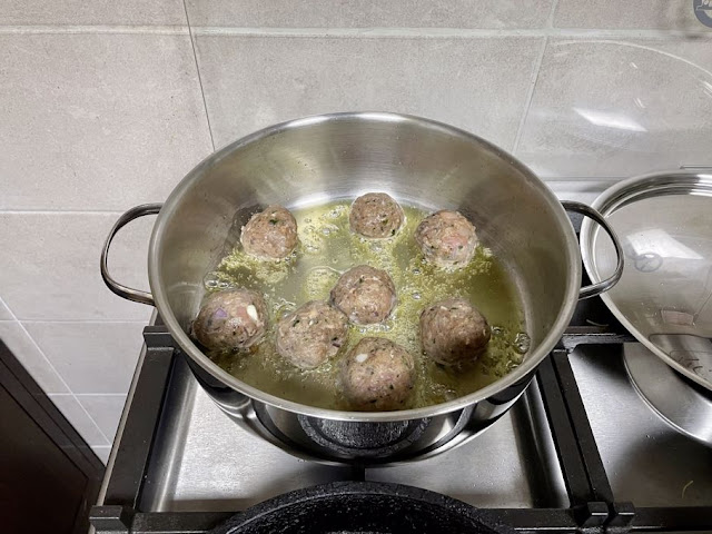 Seared the meatballs in batches using oilve oil