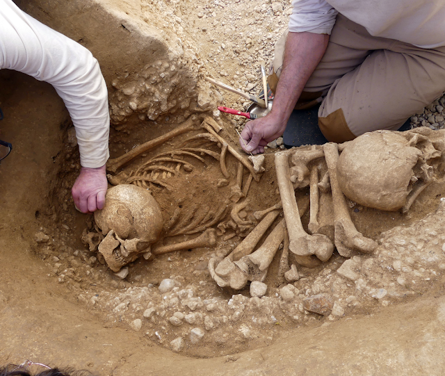 Mesolithic double burial discovered in France