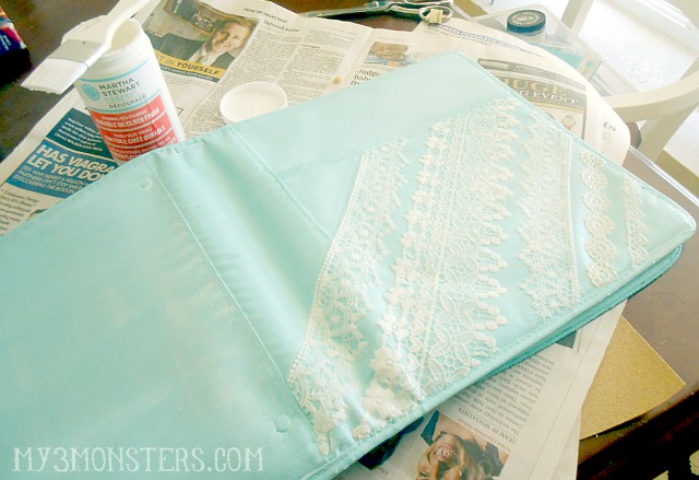 Oilcloth and Lace Binder Makeover at /