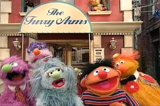 Humphrey, Ingrid, The Dinger and Ernie sing Count with Me in front of the Furry Arms Hotel. Sesame Street 123 Count with Me