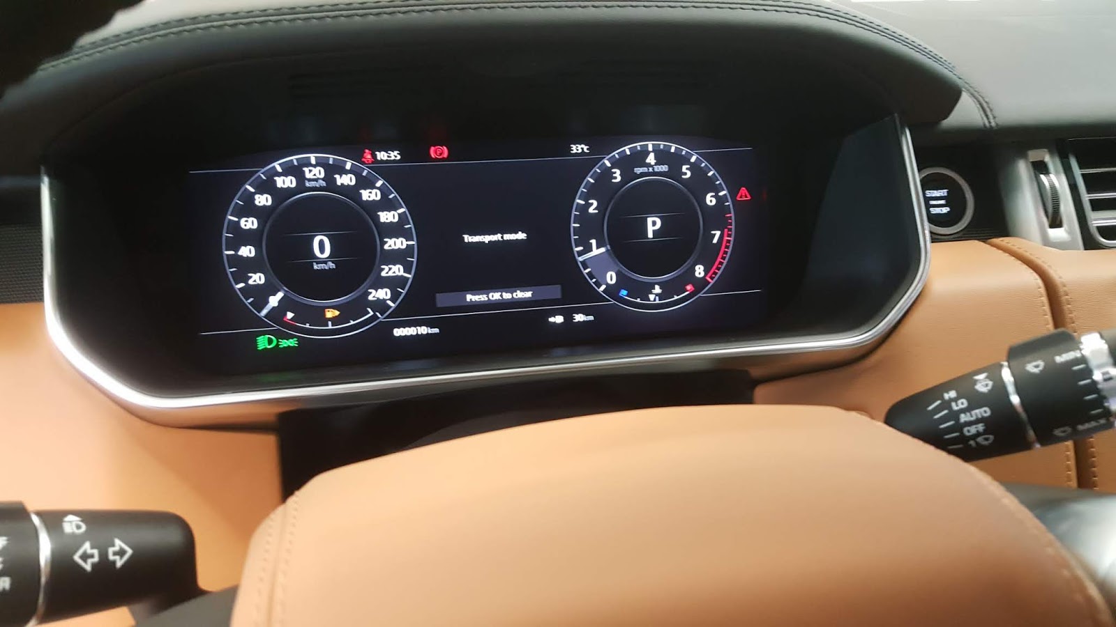 Siêu Phẩm SUV Range Rover LWB Mới 5 Chỗ Đời 2018 Model 2019 Màu Bạc ÁNh kim vừa về việt nam với giá trên 10 tỷ đồng có gì mới và đặc biệt