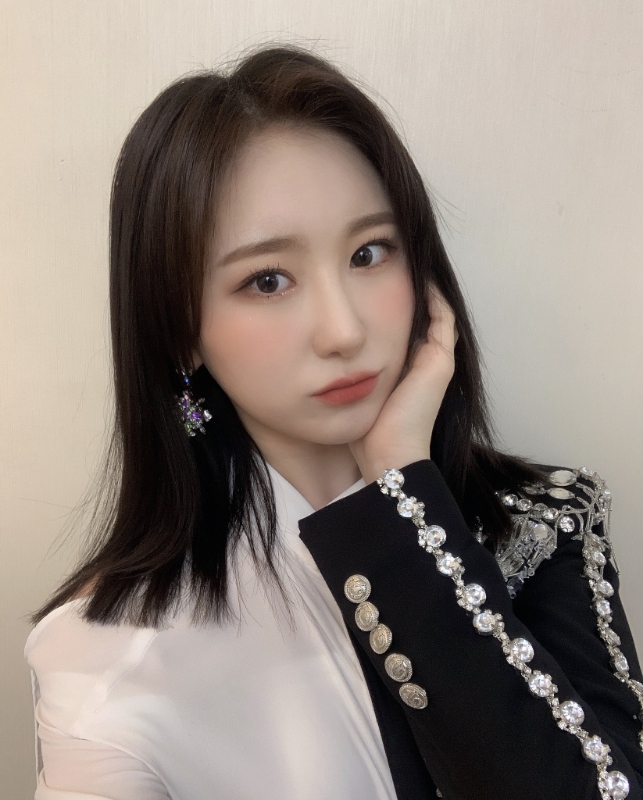 pann lee chaeyeon de iz one se ve mucho mejor con el cabello corto pann lee chaeyeon de iz one se ve mucho mejor con el cabello corto