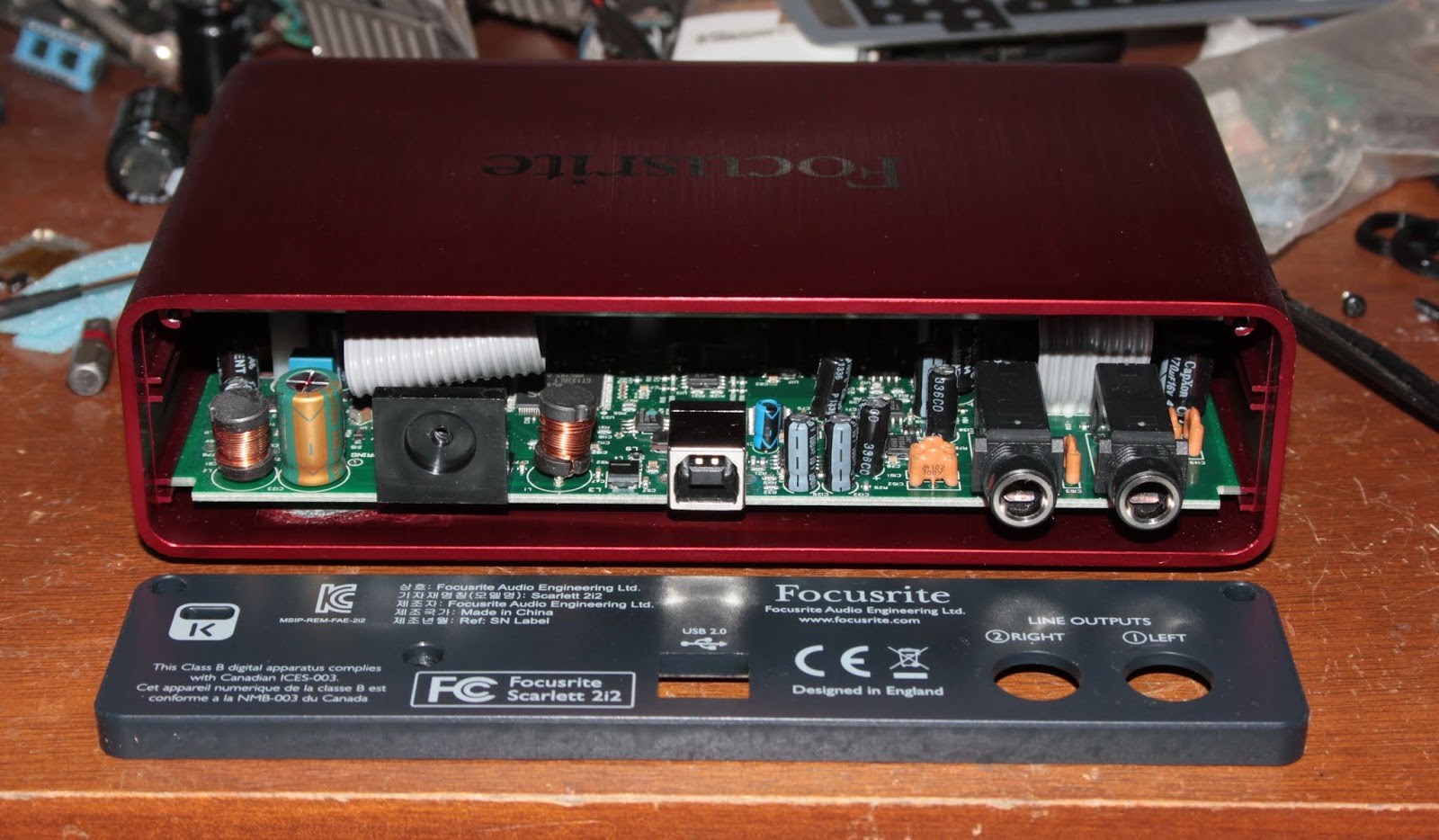 Khron S Cave 55 Focusrite Scarlett 2i2 1st Gen Teardown Modding