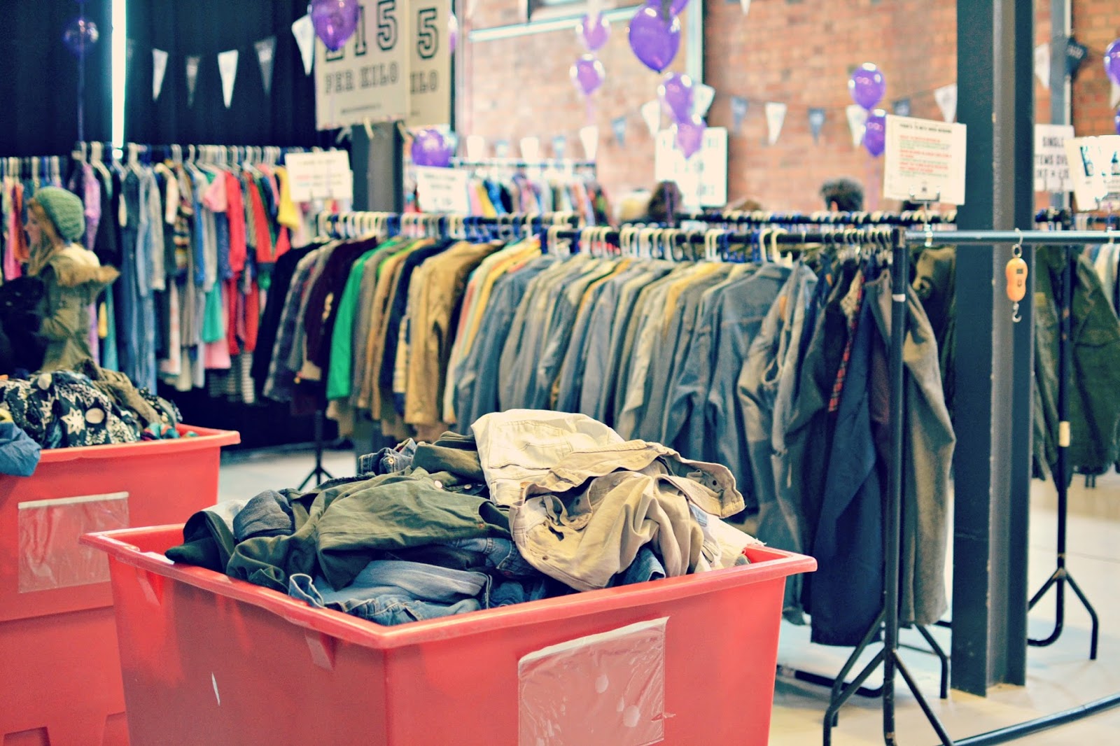 Things to do The Vintage Kilo Sale Credit Crunch Chic