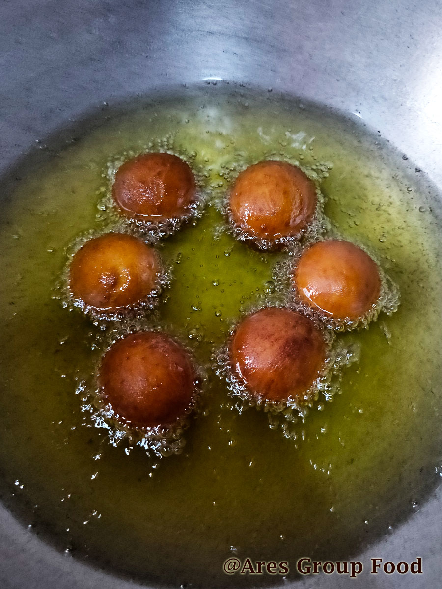 Gulab Jamun Recipe - Fry well