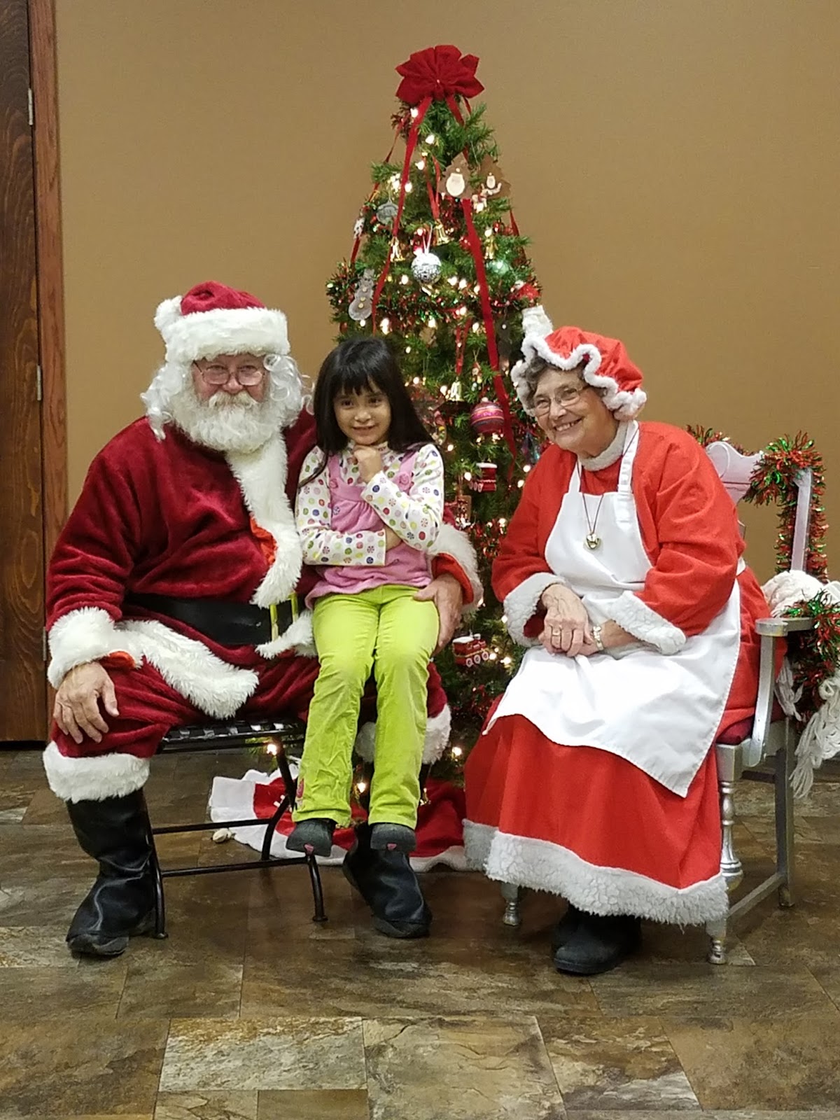 Live in wonder, Dream in color Meeting Santa