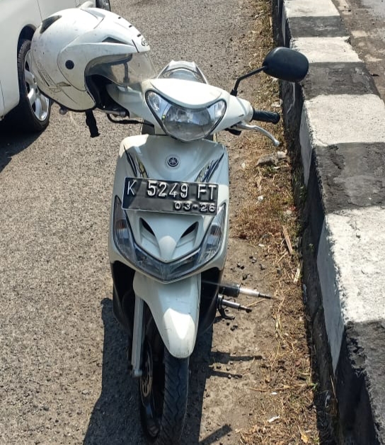 Serempet Pengendara Mio, Pengendara Motor Tak Dikenal Kabur 1 20210715 210243