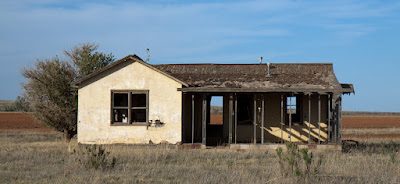 abandoned farm house tucumcari