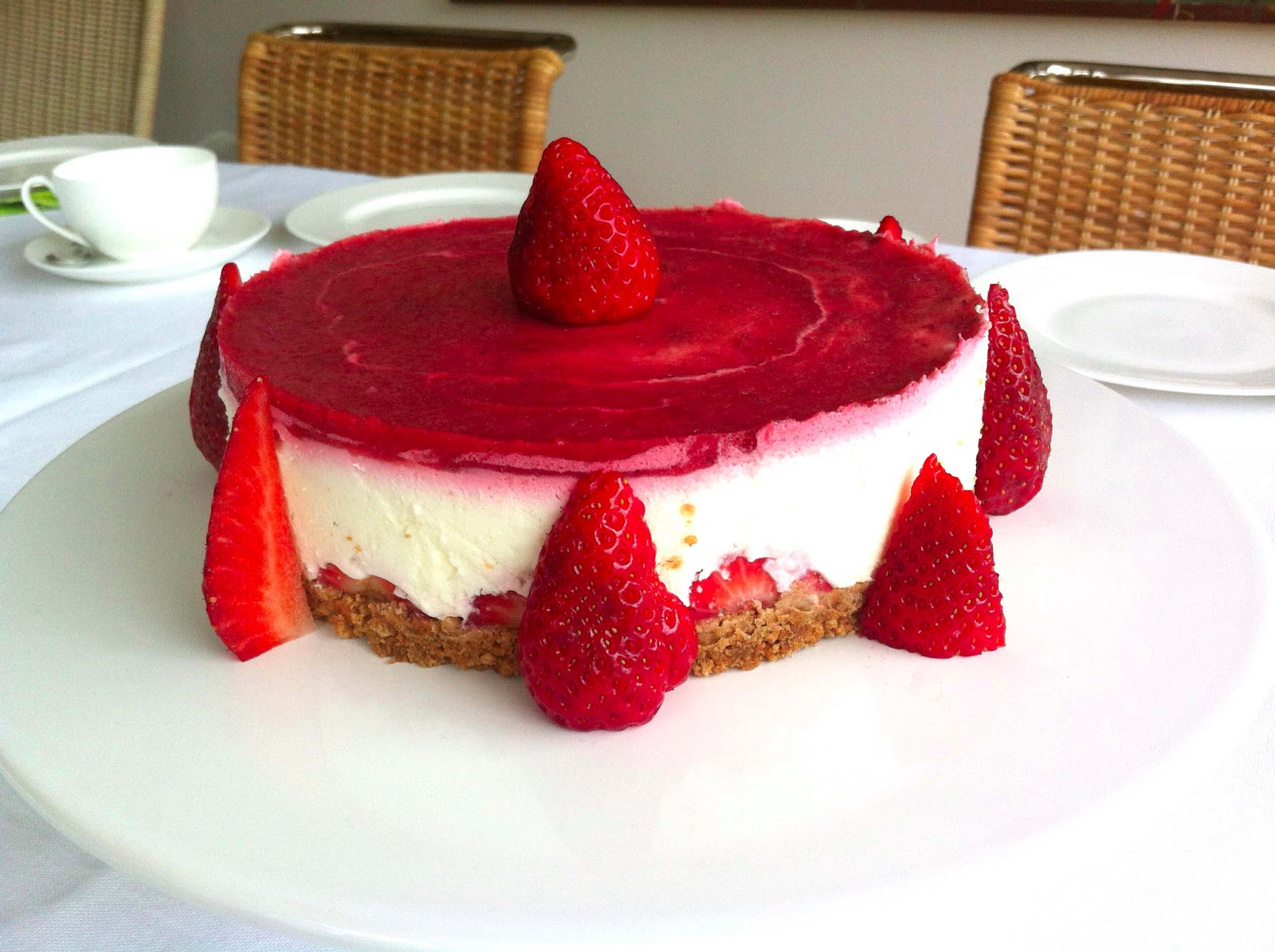 CUISINER BIEN : Erdbeer-Quark-Torte