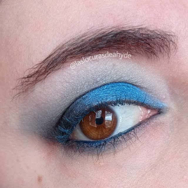 https://www.laslocurasdeahyde.com/2021/03/makeup-azul.html