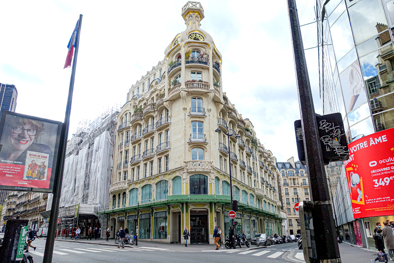 Paris L'immeuble Félix Potin du 140 rue de Rennes, l'esthétique Art Nouveau de l'architecte
