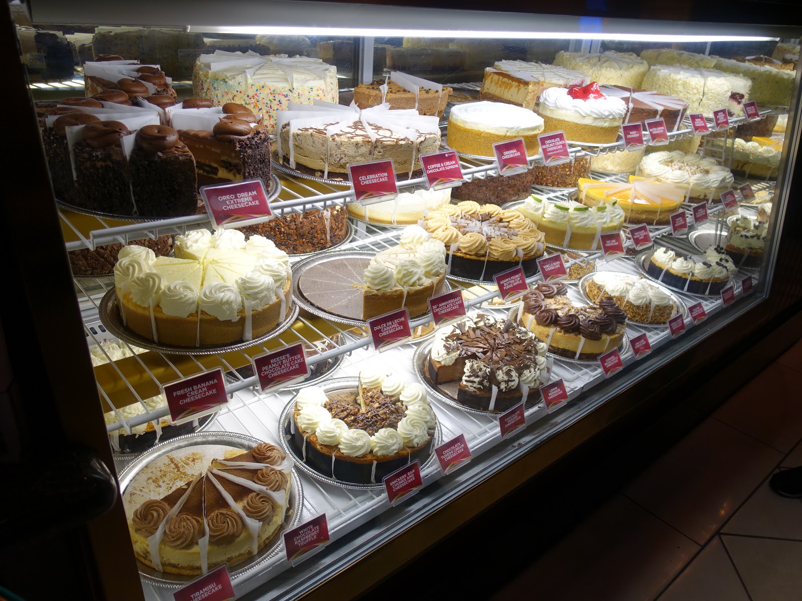 The Cheesecake Factory at Huntington Beach (Los Angeles, USA) ★★★☆☆ A