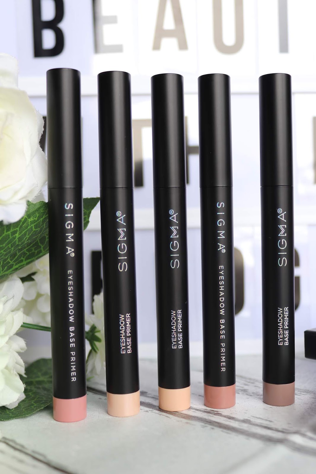 Eyeshadow base primers Review Sigma Beauty Beauty With En