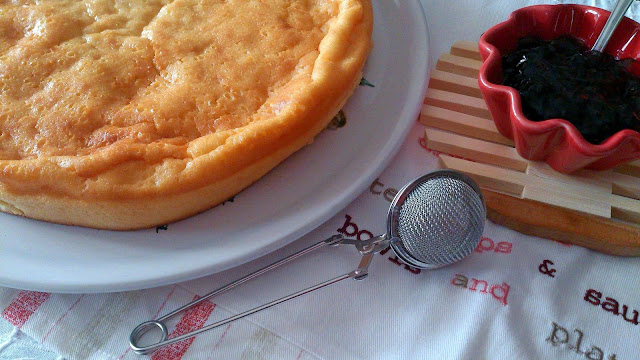 pastel turco yogur cobertura jalea arándanos rojos gordom ramsay jugoso postre merienda fiesta sencillo horno receta