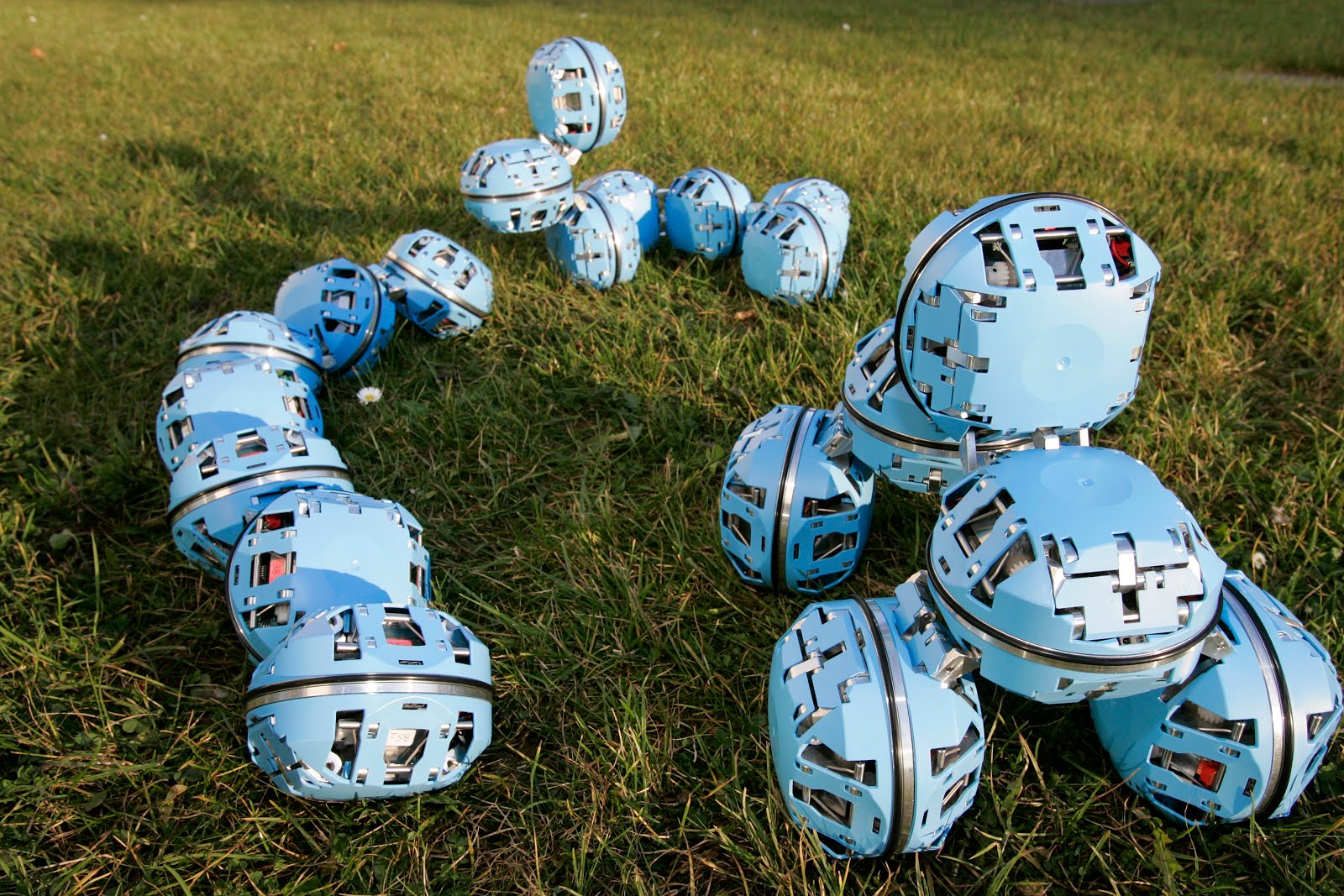 Robot modular para crear multitud de robots 2016 NanoEngineerPro