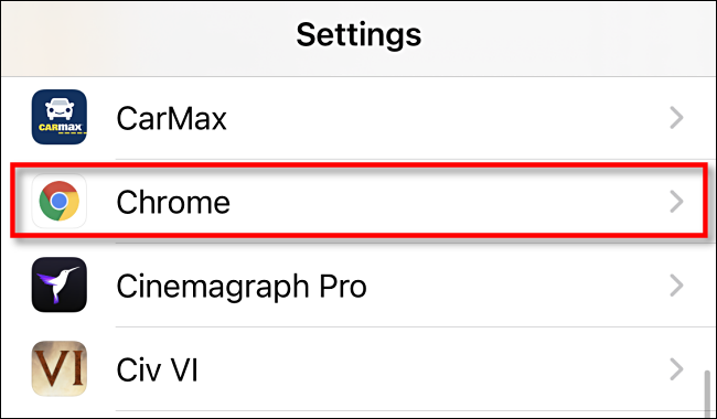 في إعدادات iPhone ، اضغط على Chrome.