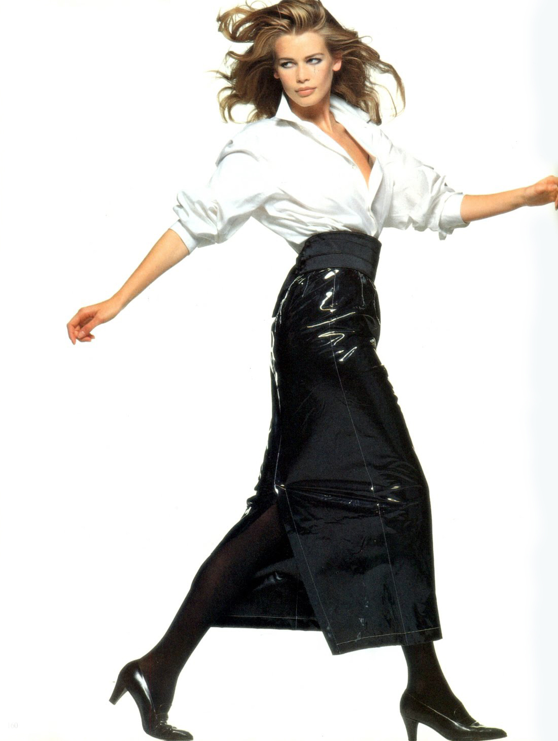 39 Lolas: Claudia Schiffer by Walter Chin for Vogue Italia December 1991