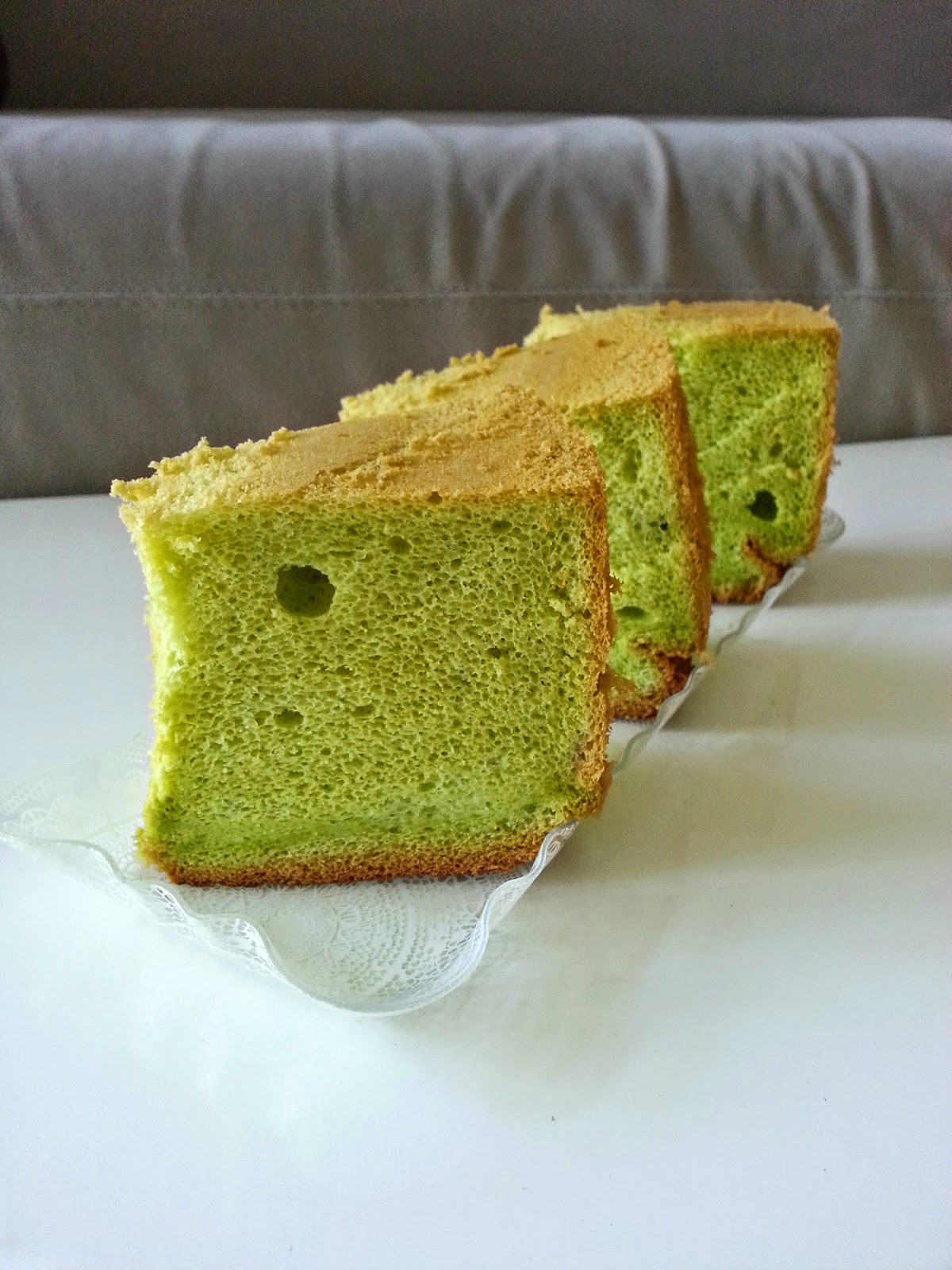 Baking on Cloud 9 Pandan rice flour chiffon cake