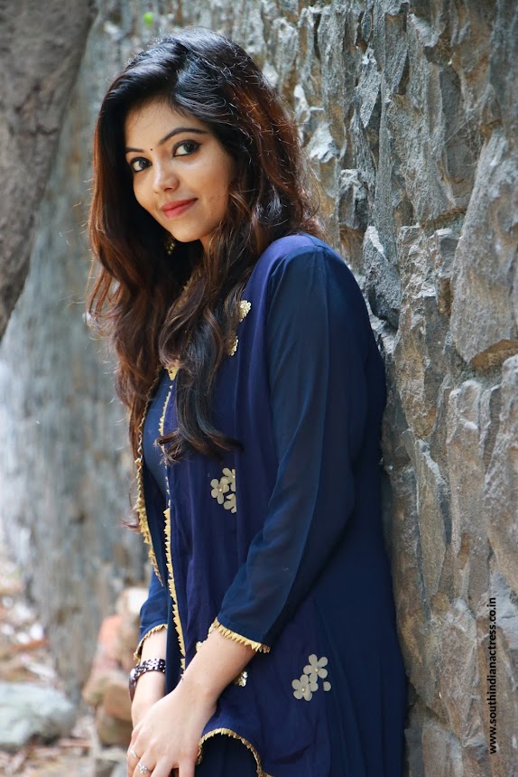 Athulya Ravi photos at Mannar Vagaiyara audio launch