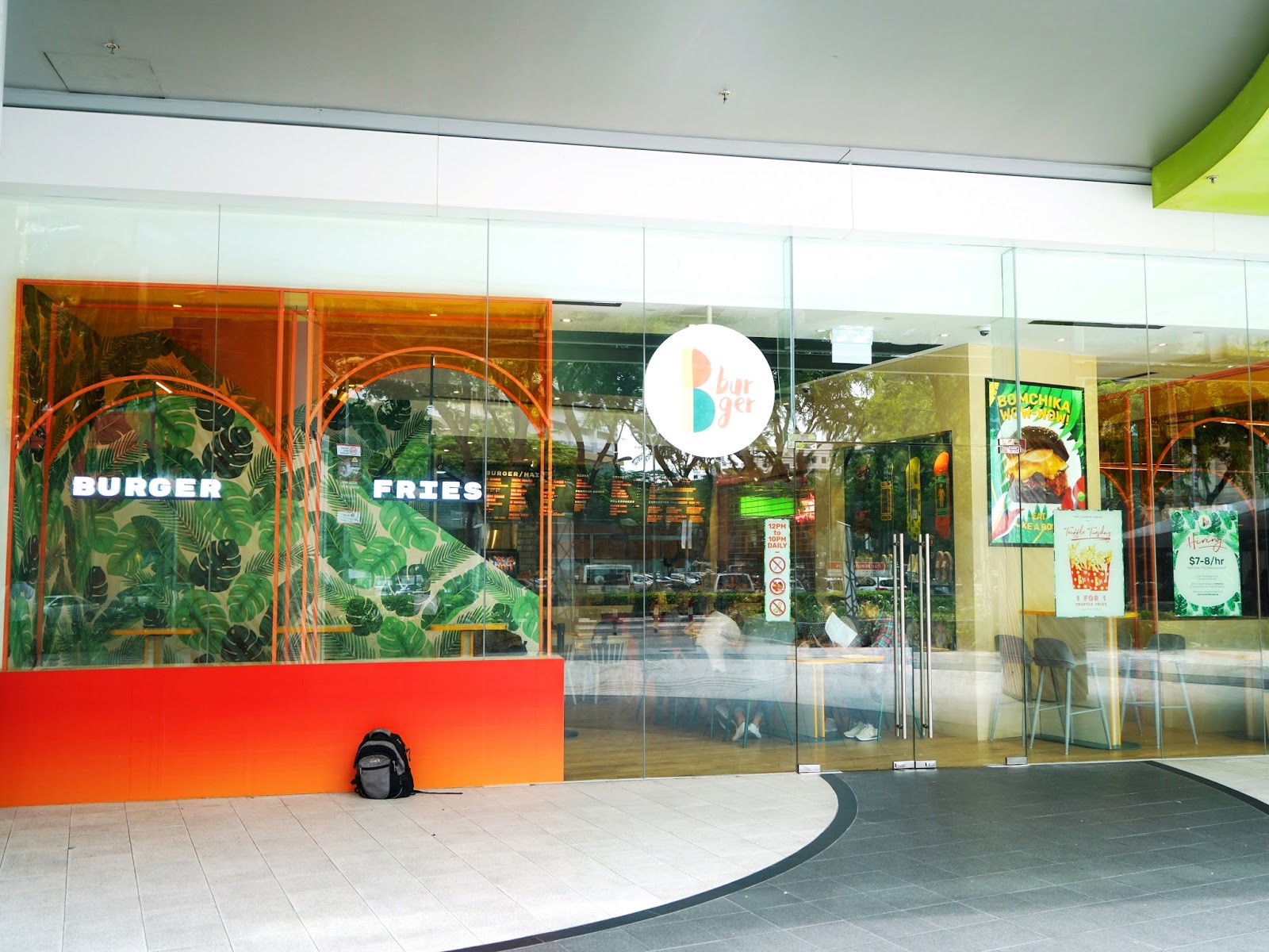 PinkyPiggu B Burgers Cathay Cineleisure Orchard Tasty, Affordable