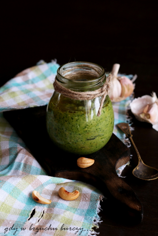 Pesto z rukoli pasta z rukoli i nerkowców