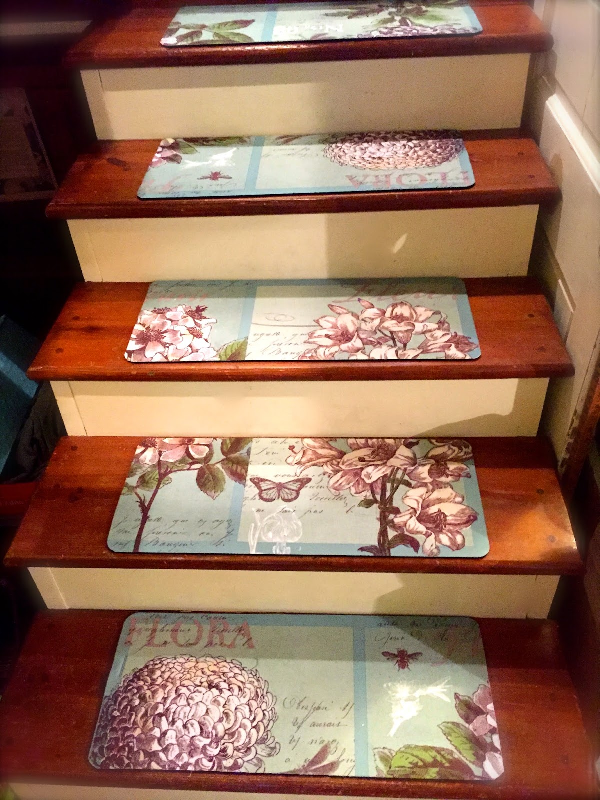 SheShe, The Home Magician Fun, Cheap and Unique Stair Treads