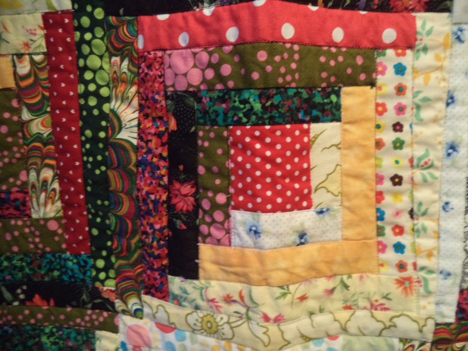 Pasquali Rumpus Log Cabin Quilt