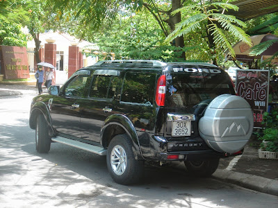 Cho thuê xe Ford Everest tại Hà Nội
